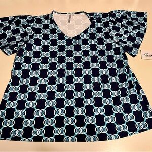 Lulu-B UPF 50+ Cooling Fabric V-Neck Top Navy Chain Link Print Size Large NWT lg
